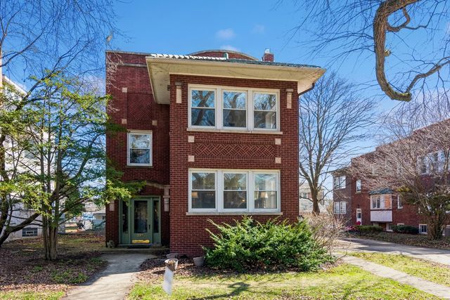 2741 Eastwood Avenue, Evanston, IL 60201