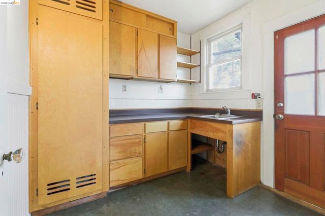 1529 1529 Ada St, Berkeley, CA 94703