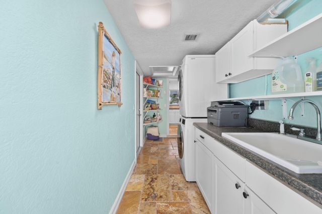 1082 SW 3rd Street, Boca Raton, FL 33486