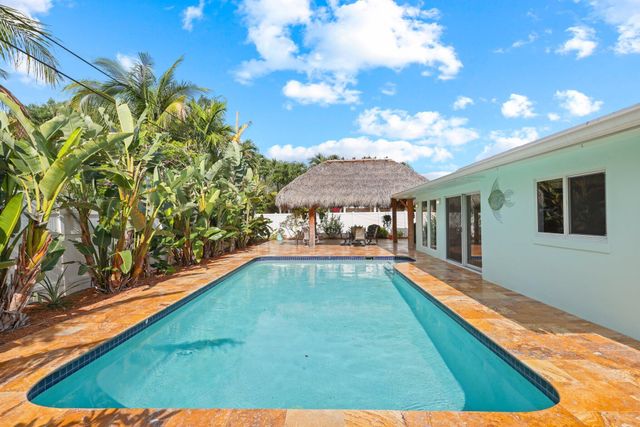1082 SW 3rd Street, Boca Raton, FL 33486