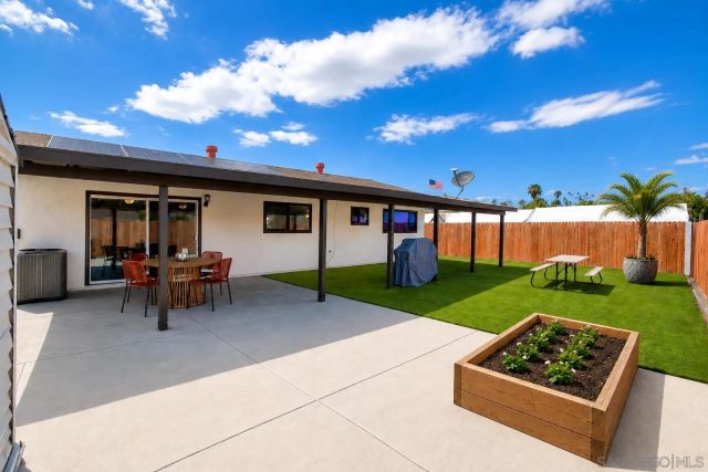 672 Arthur Ave, Oceanside, CA 92057