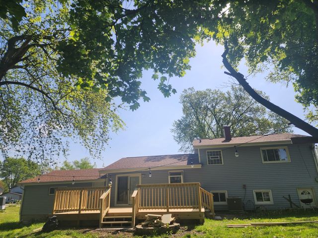 1352 Glen Ellyn Road, Glendale Heights, IL 60139