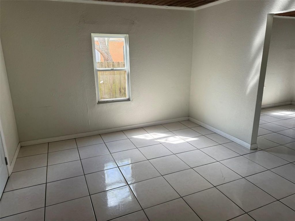 Image 4 of property listing at 3612 N 52ND STREET, Tampa, FL 33619