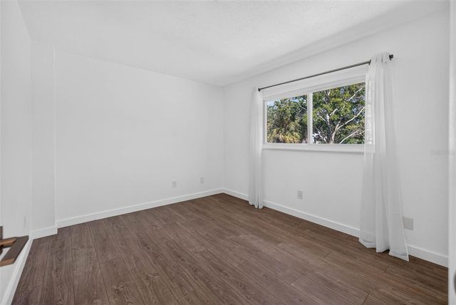 1300 PLEASANT WAY S, St Petersburg, FL 33705