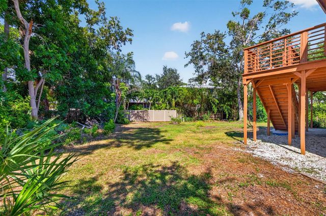 1300 PLEASANT WAY S, St Petersburg, FL 33705