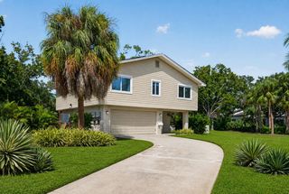 1300 PLEASANT WAY S, St Petersburg, FL 33705