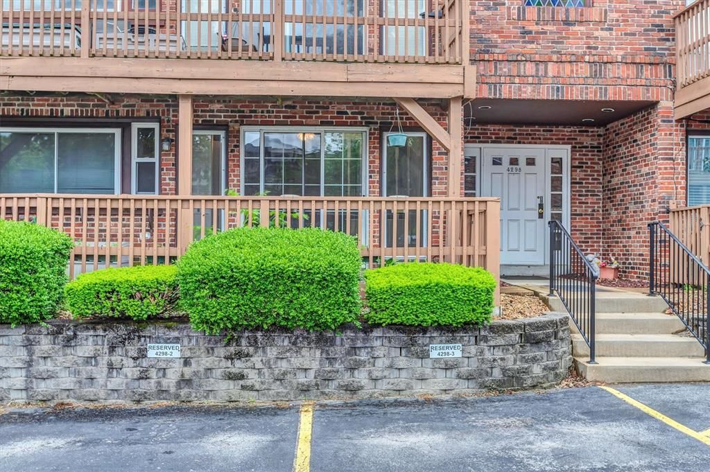 4298 Chateau De Ville Drive A, St Louis, MO 63129