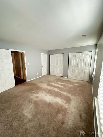 701 Woodbridge Commons Way, Iselin, NJ 08830