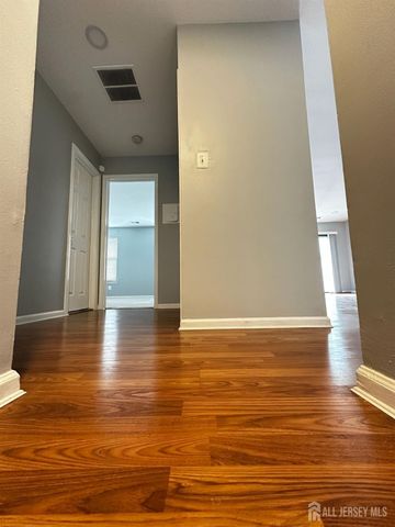 701 Woodbridge Commons Way, Iselin, NJ 08830