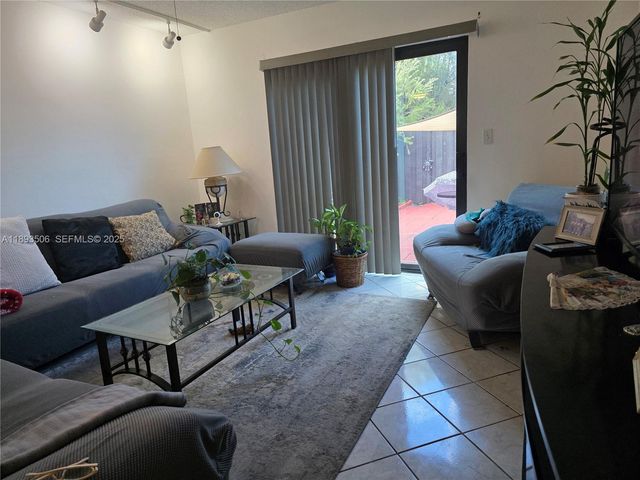 8000 SW 152nd Avenue 115, Miami, FL 33193