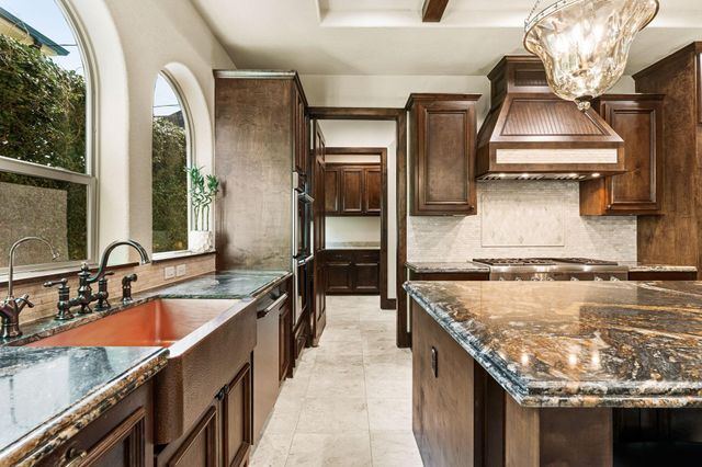 3751 Aberdeen Way, Houston, TX 77025