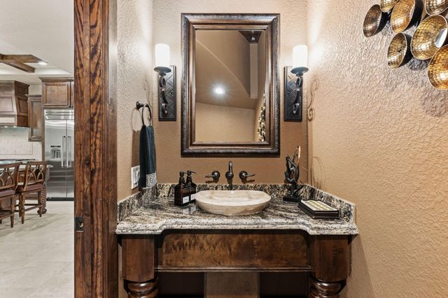 3751 Aberdeen Way, Houston, TX 77025