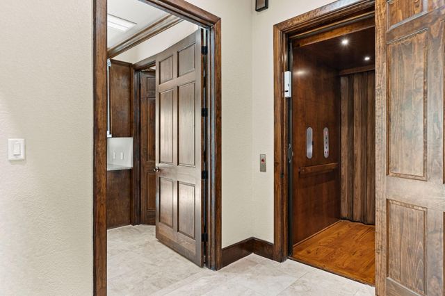 3751 Aberdeen Way, Houston, TX 77025