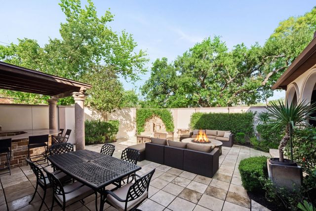 3751 Aberdeen Way, Houston, TX 77025