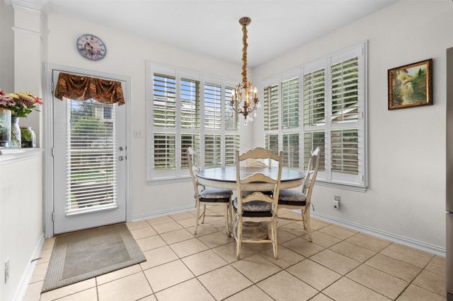 2307 Bear Run Road, Arlington, TX 76001