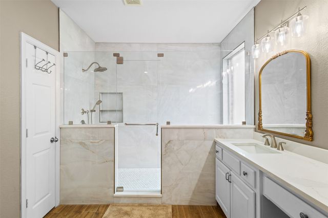 2307 Bear Run Road, Arlington, TX 76001