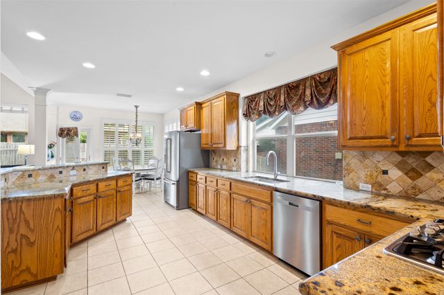 2307 Bear Run Road, Arlington, TX 76001