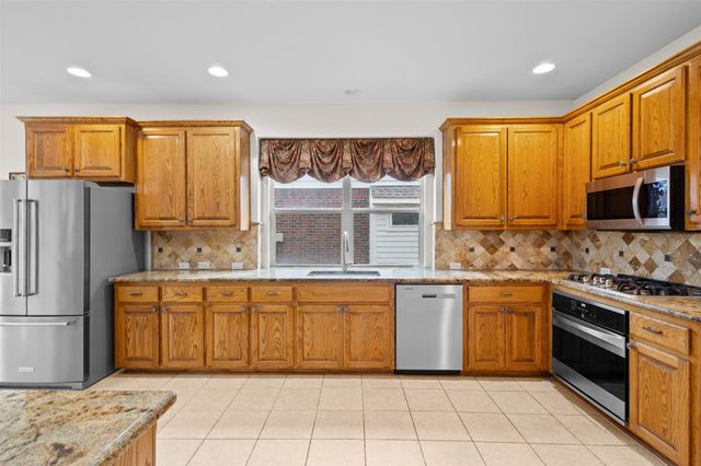 2307 Bear Run Road, Arlington, TX 76001