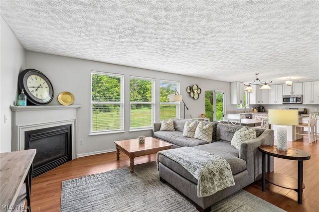 14824 Thornton Drive, North Royalton, OH 44133