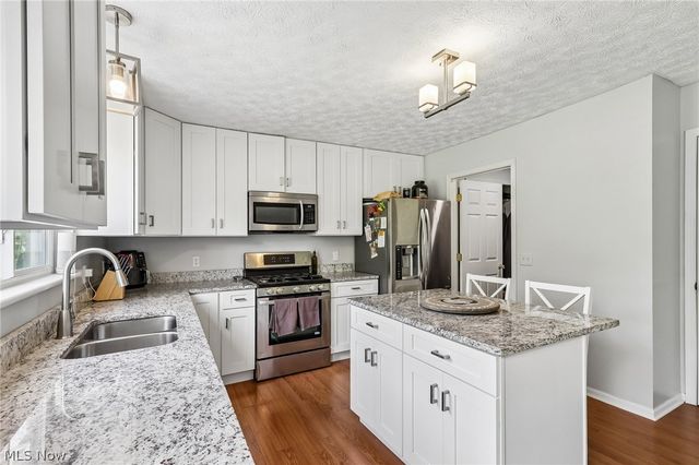 14824 Thornton Drive, North Royalton, OH 44133