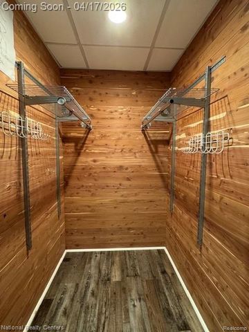 22270 Boulder Drive, Farmington Hills, MI 48335