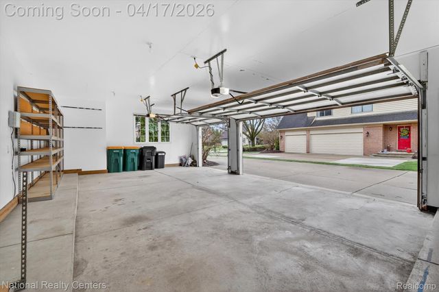 22270 Boulder Drive, Farmington Hills, MI 48335