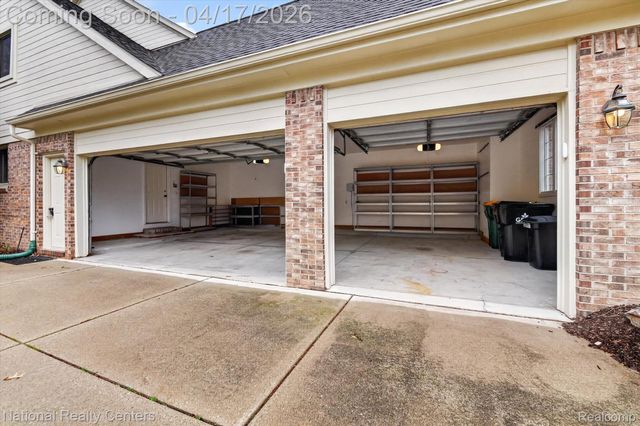 22270 Boulder Drive, Farmington Hills, MI 48335