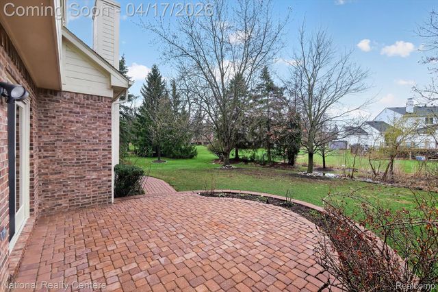 22270 Boulder Drive, Farmington Hills, MI 48335