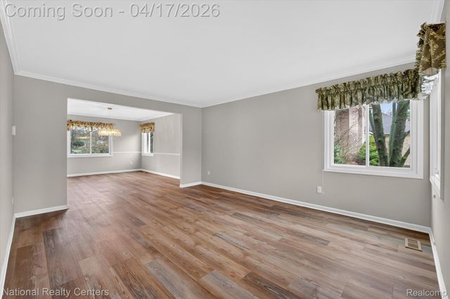 22270 Boulder Drive, Farmington Hills, MI 48335