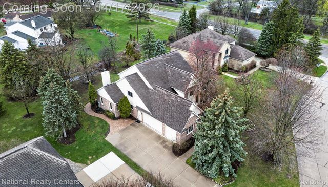 22270 Boulder Drive, Farmington Hills, MI 48335