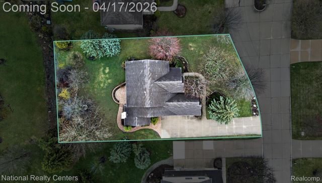 22270 Boulder Drive, Farmington Hills, MI 48335