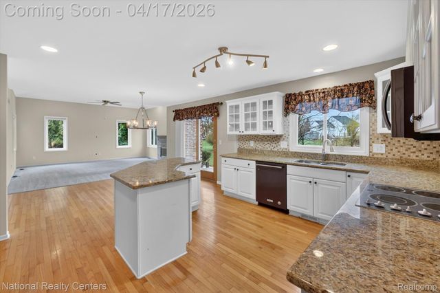 22270 Boulder Drive, Farmington Hills, MI 48335