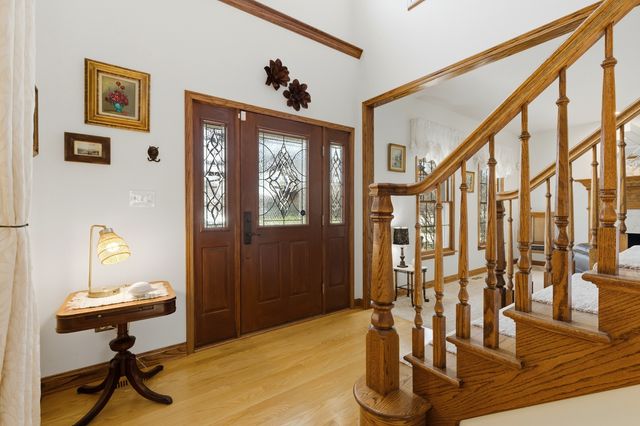 8304 Queen Victoria Lane, Tinley Park, IL 60477