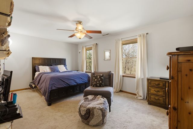 8304 Queen Victoria Lane, Tinley Park, IL 60477