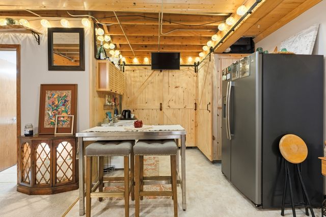 8304 Queen Victoria Lane, Tinley Park, IL 60477