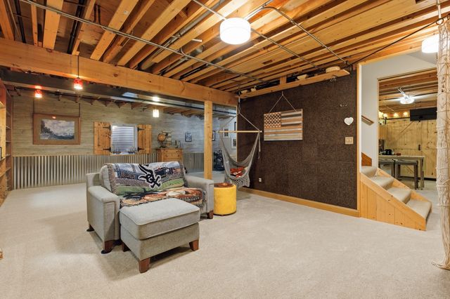 8304 Queen Victoria Lane, Tinley Park, IL 60477