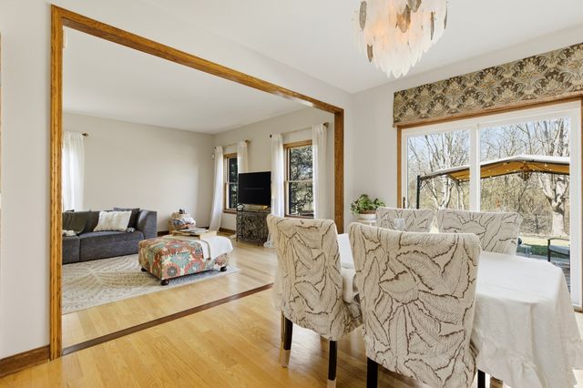 8304 Queen Victoria Lane, Tinley Park, IL 60477