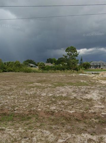 1905 NE 18TH PLACE, Cape Coral, FL 33909