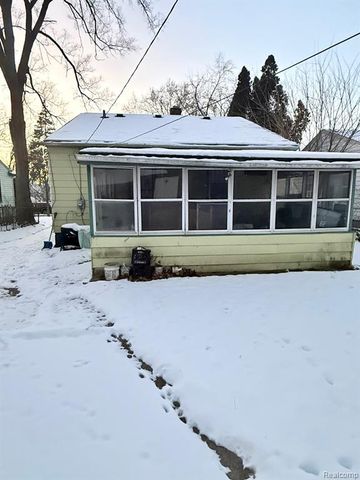 19464 Trinity Street, Detroit, MI 48219