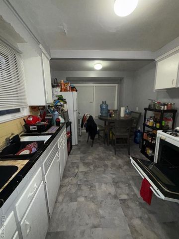 19464 Trinity Street, Detroit, MI 48219