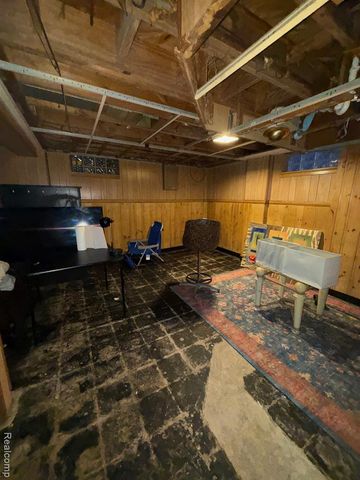 19464 Trinity Street, Detroit, MI 48219