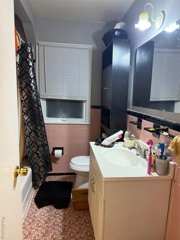 19464 Trinity Street, Detroit, MI 48219