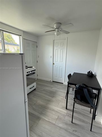 3195 W 10th Avenue, Hialeah, FL 33012
