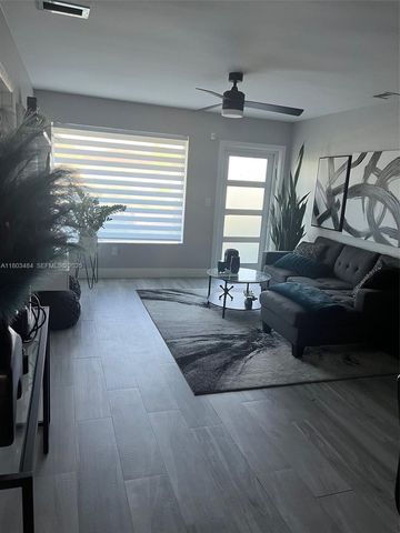 3195 W 10th Avenue, Hialeah, FL 33012