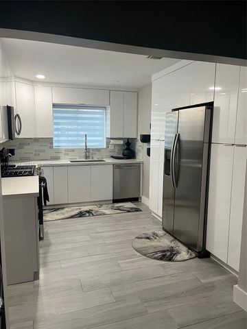 3195 W 10th Avenue, Hialeah, FL 33012