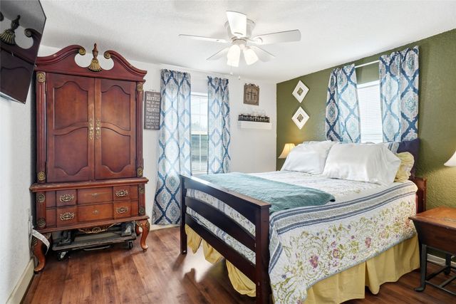 904 S Perrin Street, Decatur, TX 76234
