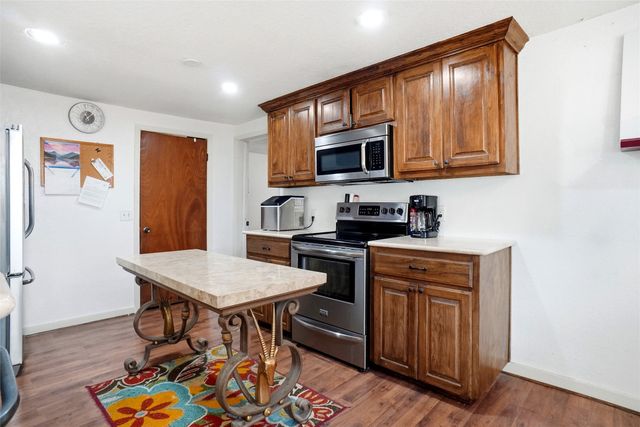 904 S Perrin Street, Decatur, TX 76234