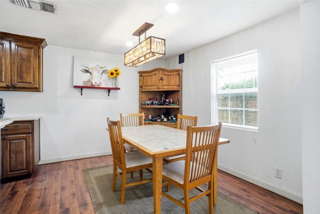 904 S Perrin Street, Decatur, TX 76234