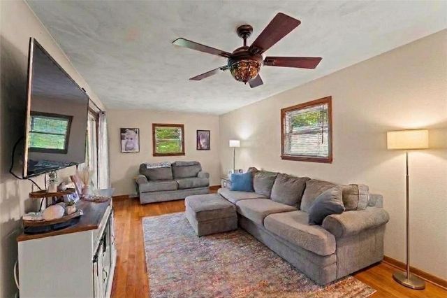 371 Annuity Dr, South Franklin, PA 15301