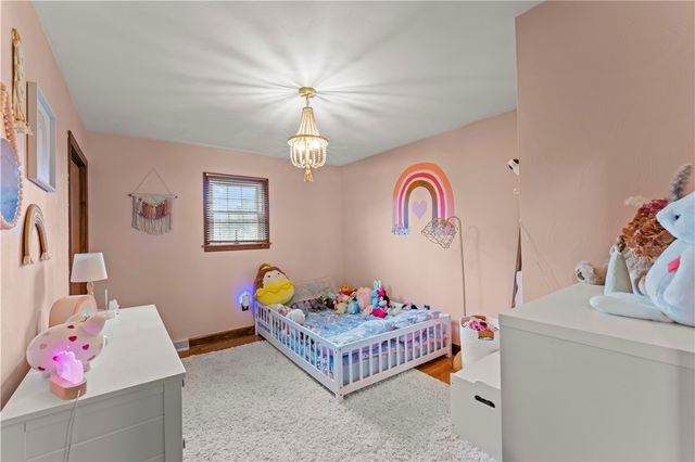 371 Annuity Dr, South Franklin, PA 15301